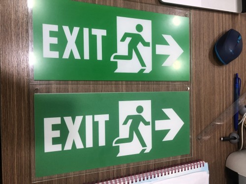 Bảng Exit - Mica in UV